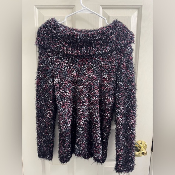 Women's Textured Sweater - Picture 1 of 7